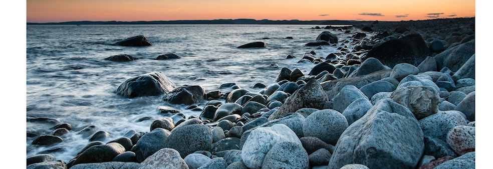 Overnattingstur langs kyststi \\ Camping trip along a coastal path